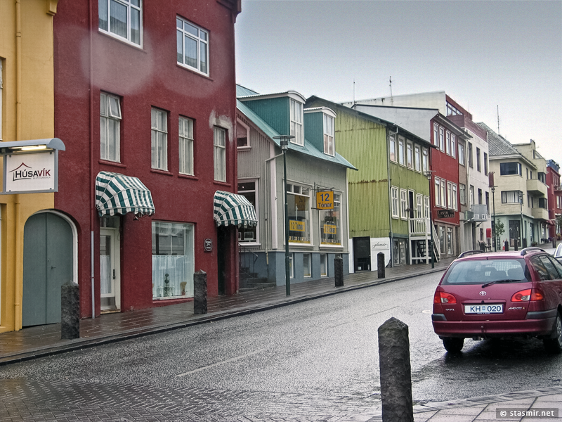buildings800_resize-of-iceland01-393
