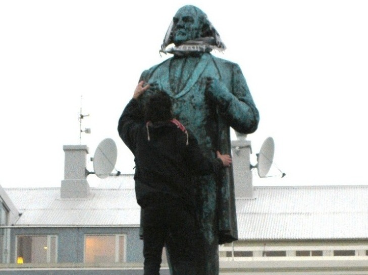 Зима тревоги нашейБеспорядки в Рейкьявике