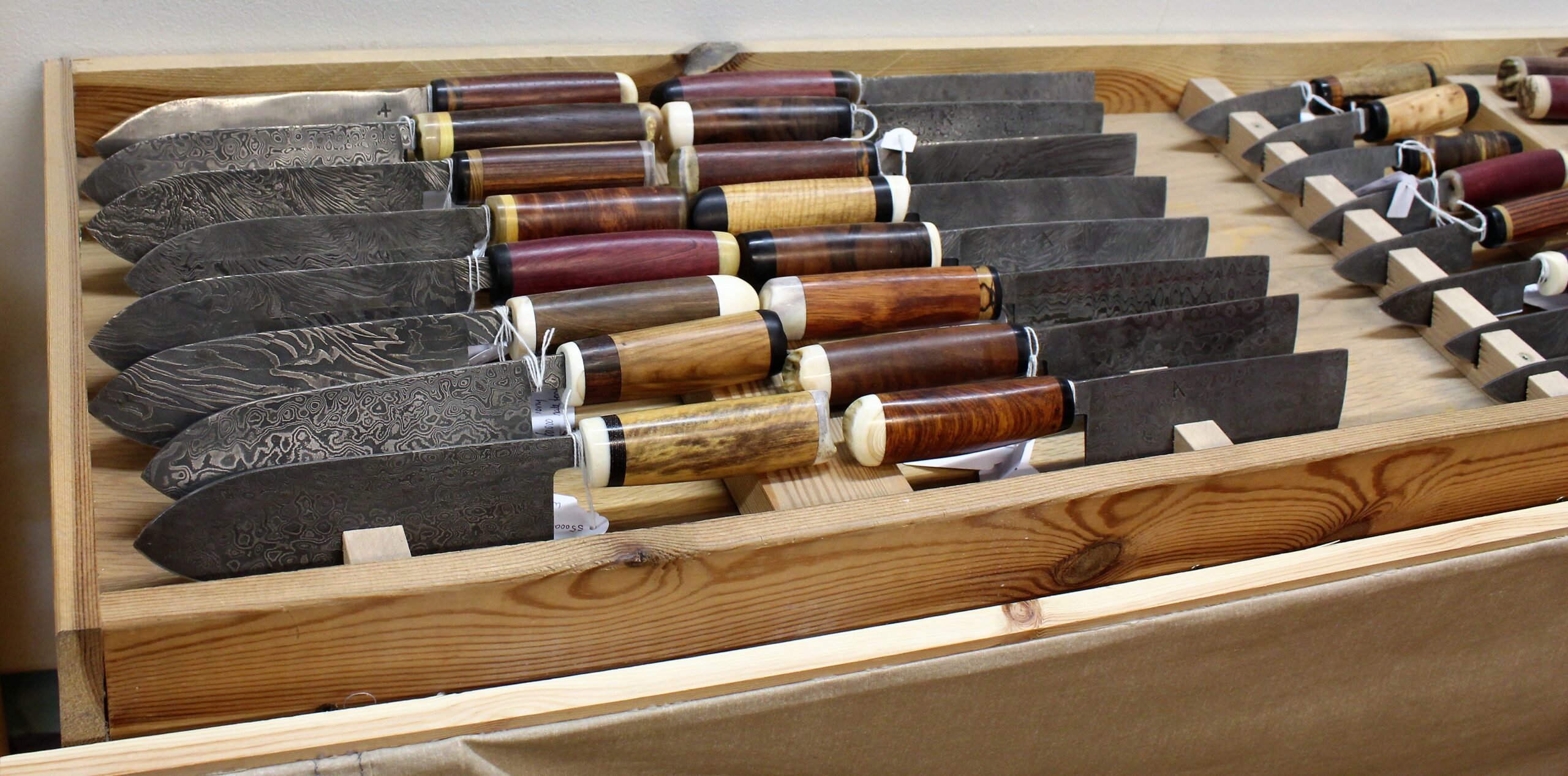 Востренькие ножикиВ гостях у ножиковых дел мастера