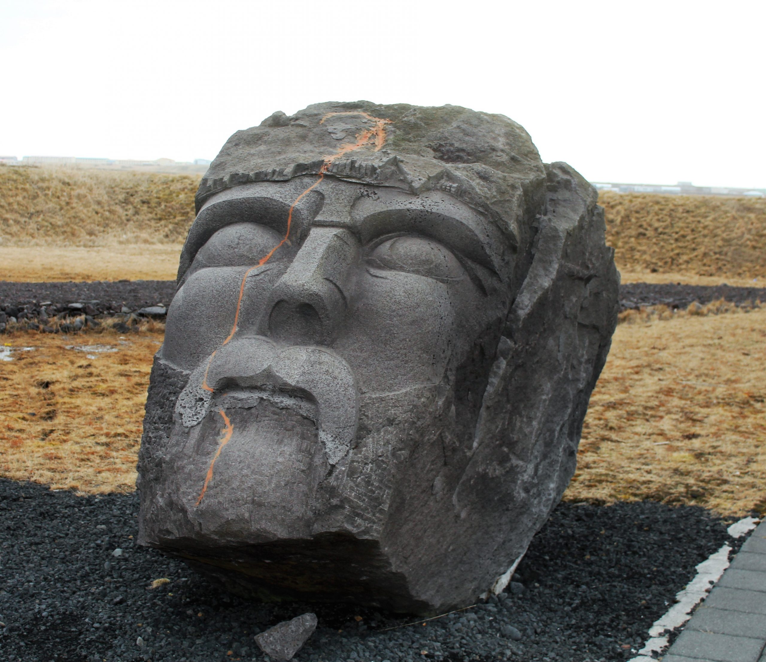 Сухая статистика мокрой ИсландииИммигранты: 15.2% населения