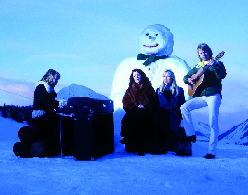 Исландский хор исполнил ЧикититуБенни пожелал хору удачи